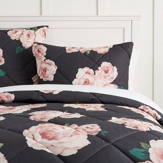 10 Stylish Quilts And Comforters For Your Bedroom