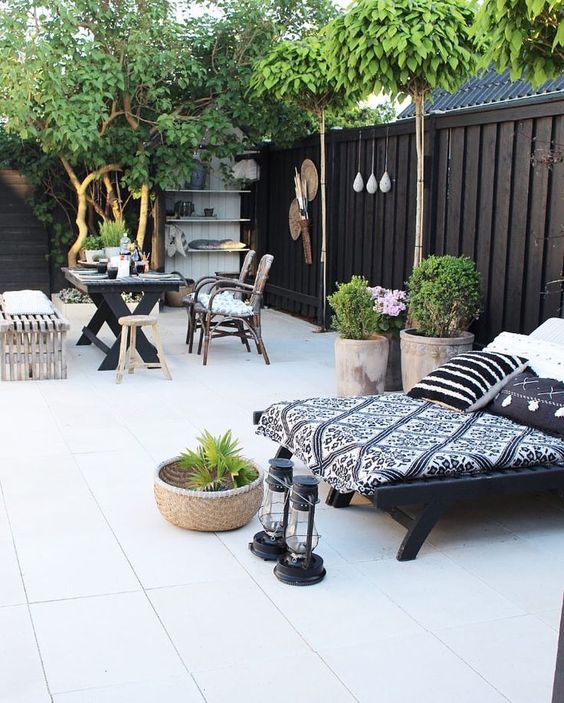 19 Photos Of Simple But Stunning Backyard Designs - Page 3 of 19 - LAVORIST