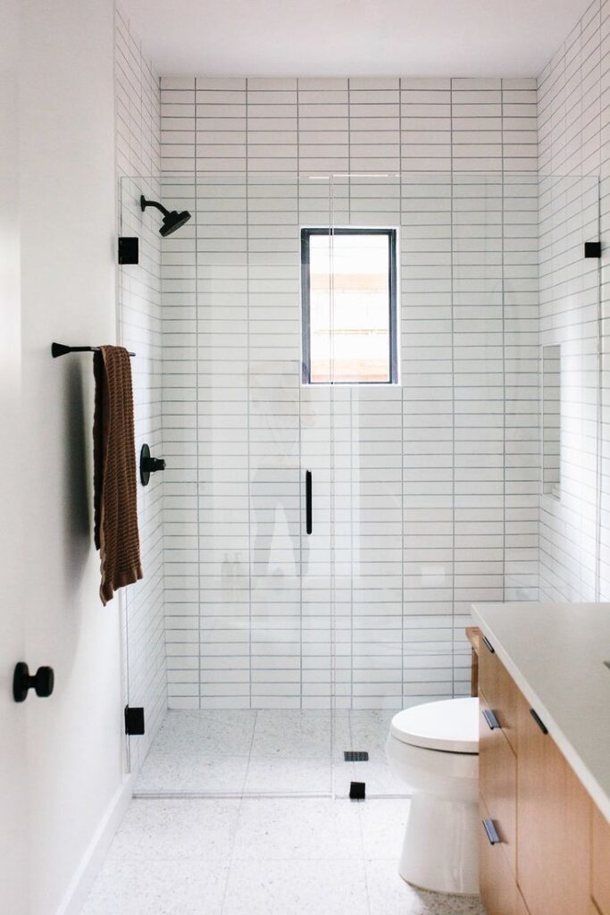 51 Charming Contemporary Bathroom Ideas - Page 25 of 51 - LAVORIST